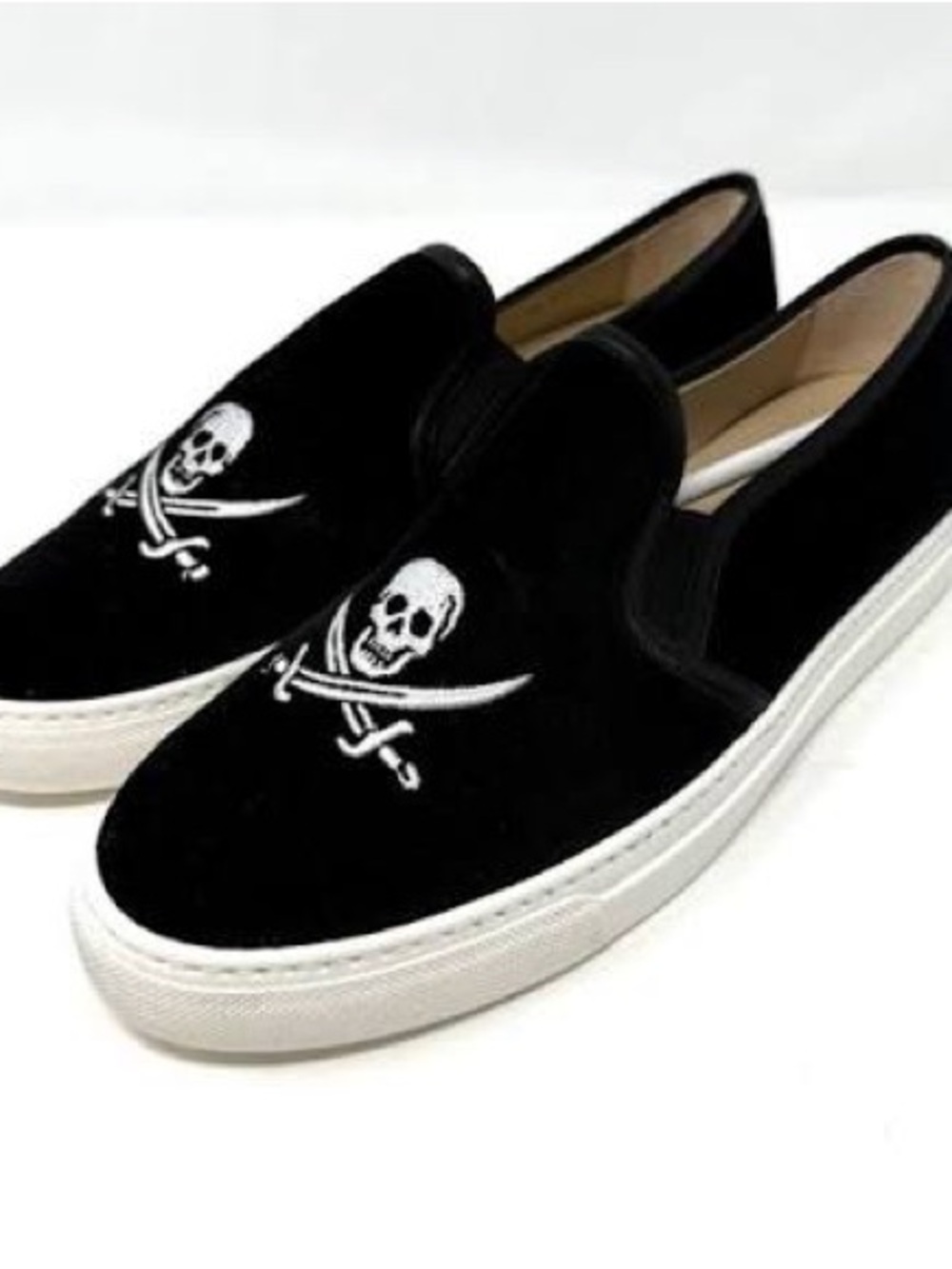 Jon Josef Slip-On Women's Sneakers with White Skull & Crossed Swords Embroider